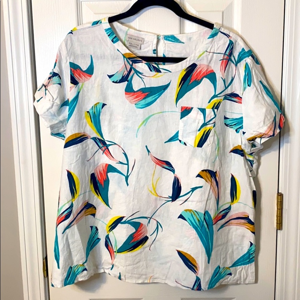 XXL white patterned top